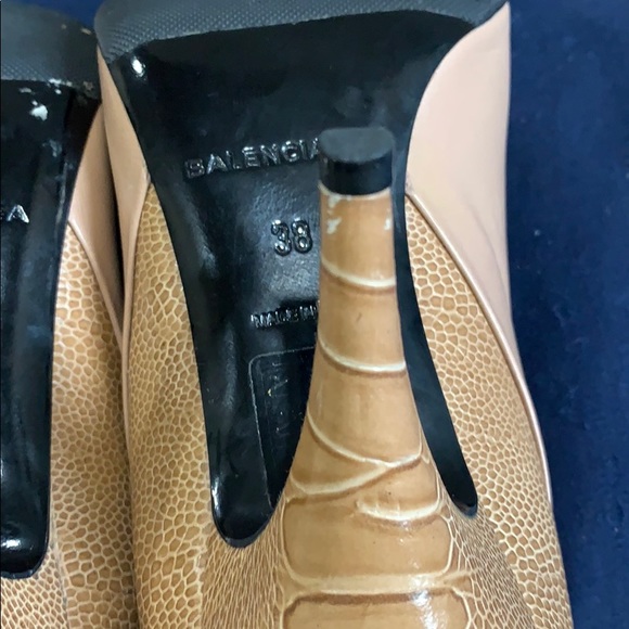 Balenciaga Beige Pumps with Crock Effect - Picture 7 of 8
